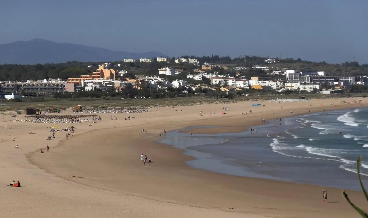 Nortada Beach 2 Bedroom Apartment Лагуш